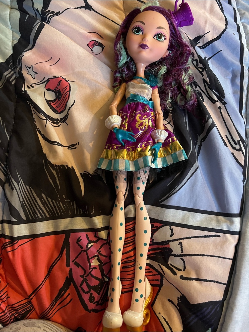 Madeline Hatter Ever After High 18” doll